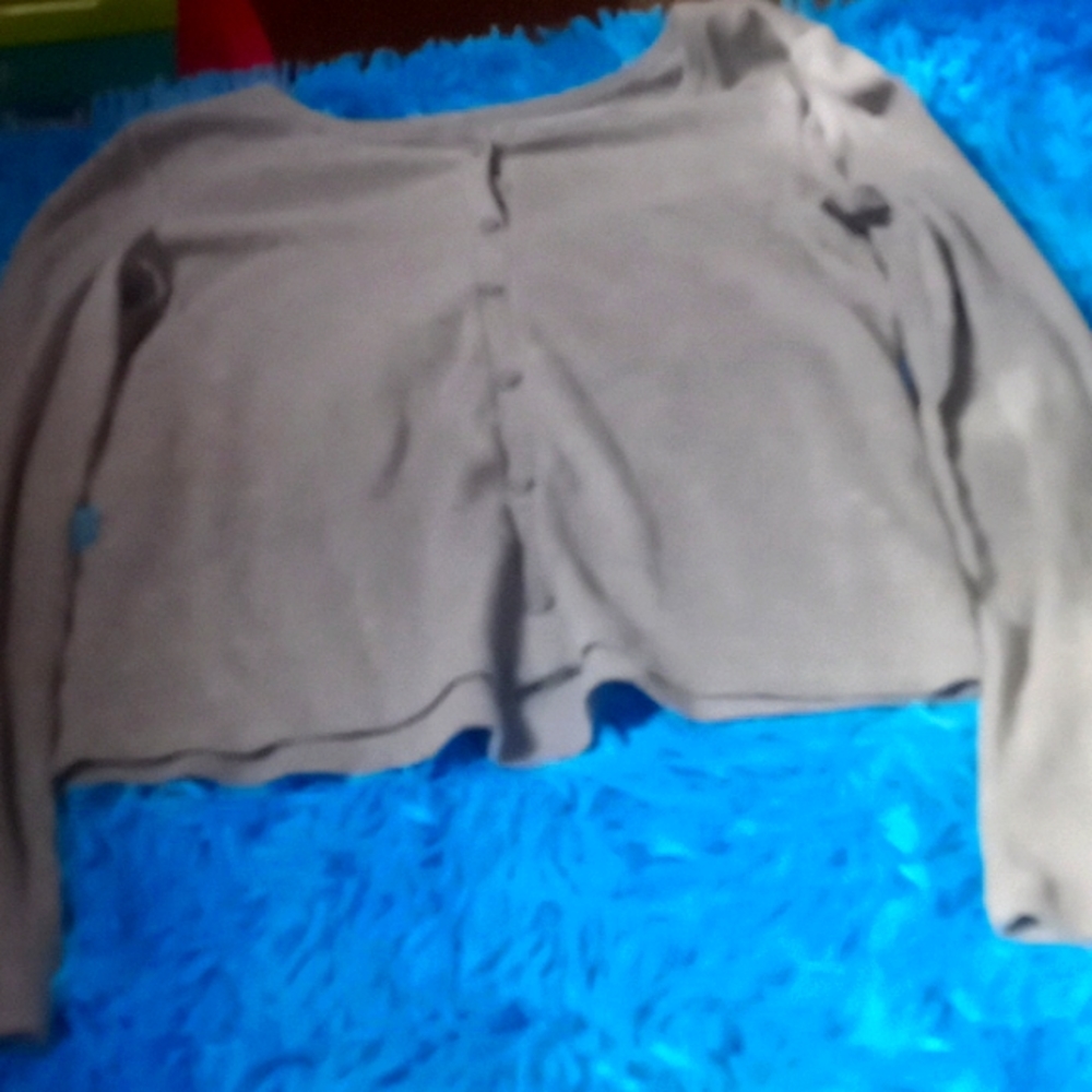 gray long sleeve